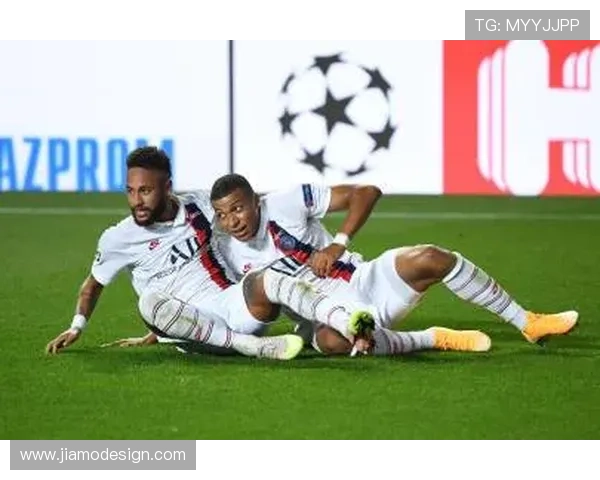 新浪体育聚焦新赛季足坛风云录